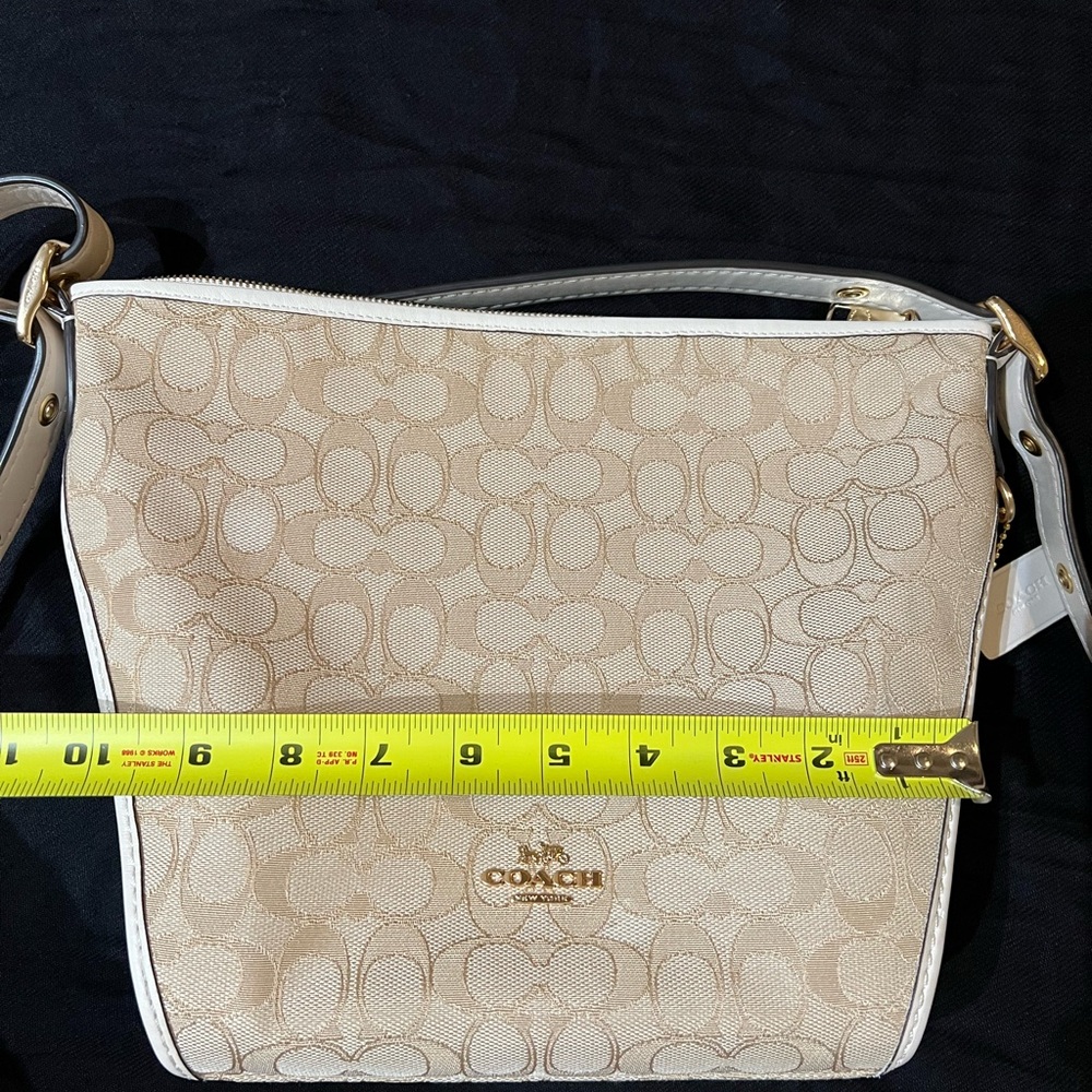 NWOT Coach - Beige & Cream "Jacquard Dufflette" Bag - Picture 14 of 16